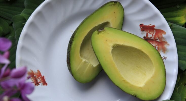 The Benefits of Avocado: A Nutritional Powerhouse