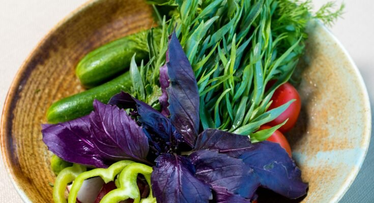 Potential Health Benefits of Tarragon, Including Improved Digestion, According to Experts