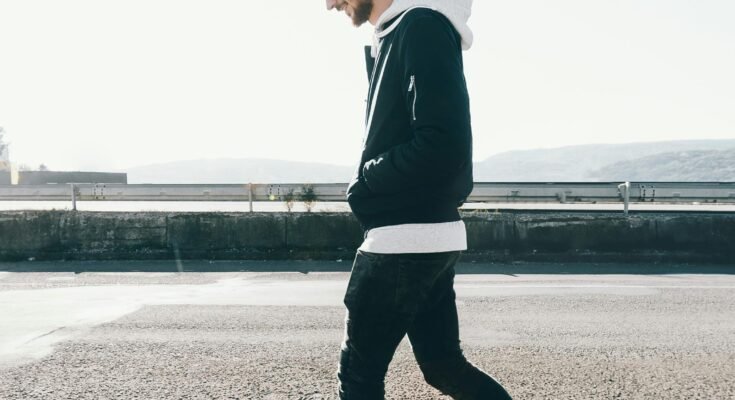 10 Benefits of Walking: A Simple Way to Stay Healthy