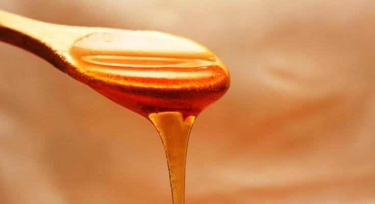 The Sweet Benefits of Honey: Nature’s Golden Elixir